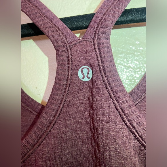 Lululemon top - Picture 3 of 4